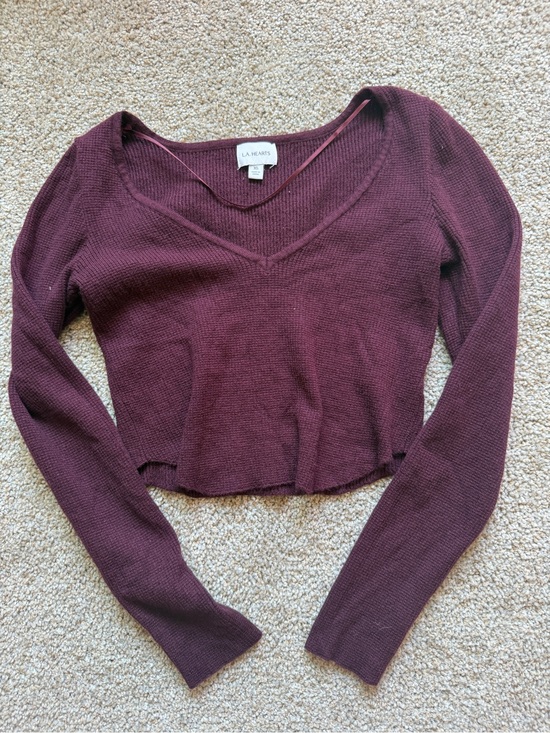 La Hearts Sweaters - La Hearts Cropped V-Neck Knit Top in Burgundy